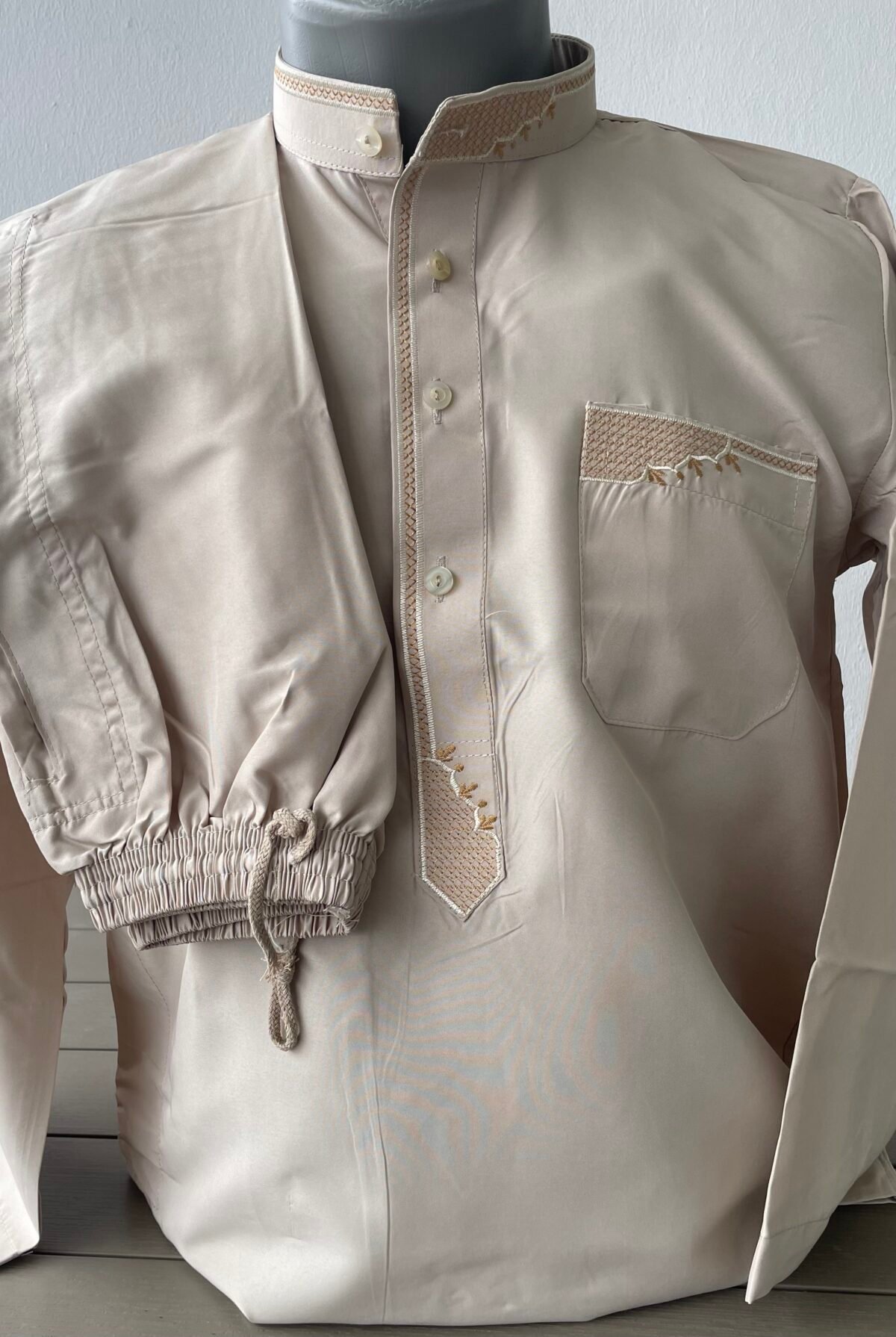 Ensemble Qamis X